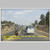 19120 06 244 Strassenscenen - Fahrt nach Addis Abeba - Aethiopien 2012.JPG